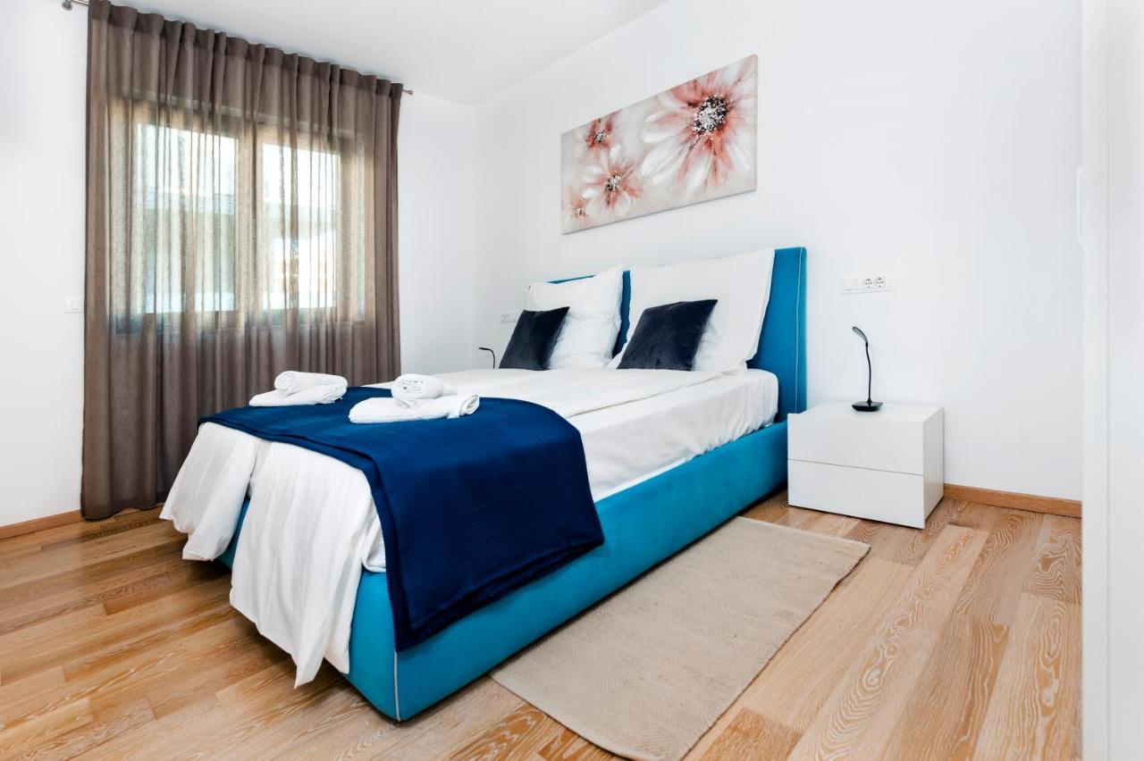רוביני Sunny Day - Apartment With Parking מראה חיצוני תמונה