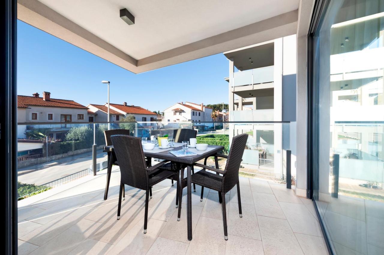 רוביני Sunny Day - Apartment With Parking מראה חיצוני תמונה