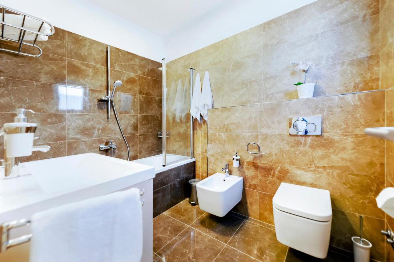 רוביני Sunny Day - Apartment With Parking מראה חיצוני תמונה